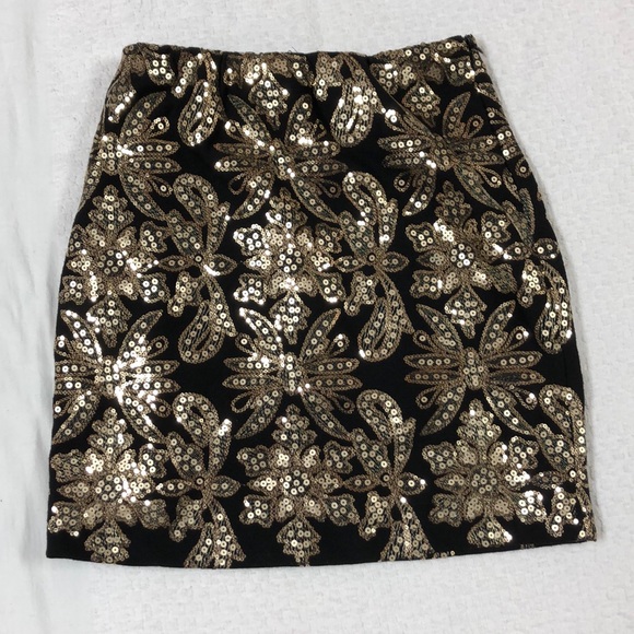 Romeo & Juliet Couture Dresses & Skirts - Romeo and Juliet Couture Black Sequined Skirt